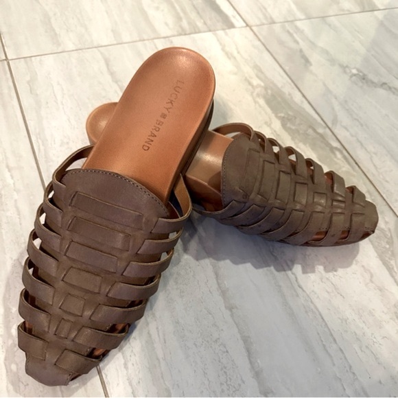 Lucky Brand Fisherman-style mule - Picture 2 of 8